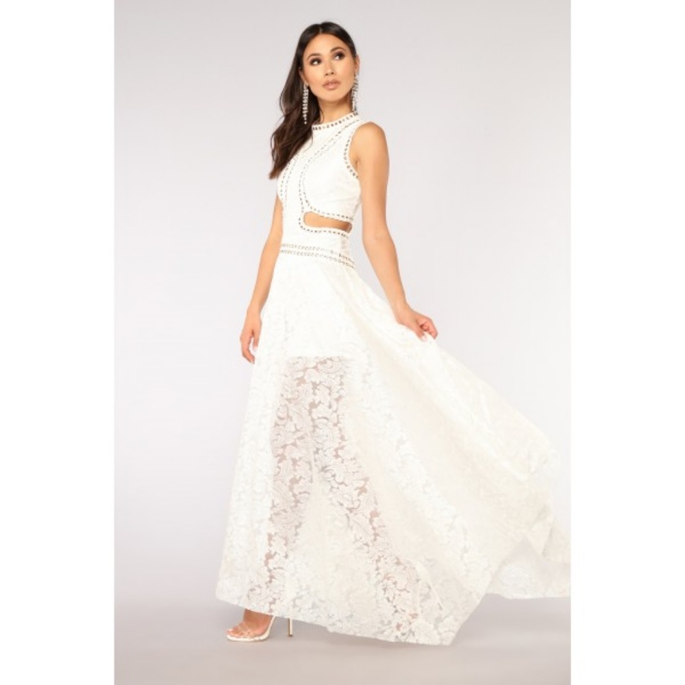NWT Fashion Nova  BEAUTY & GRACE Ivory LACE DRESS